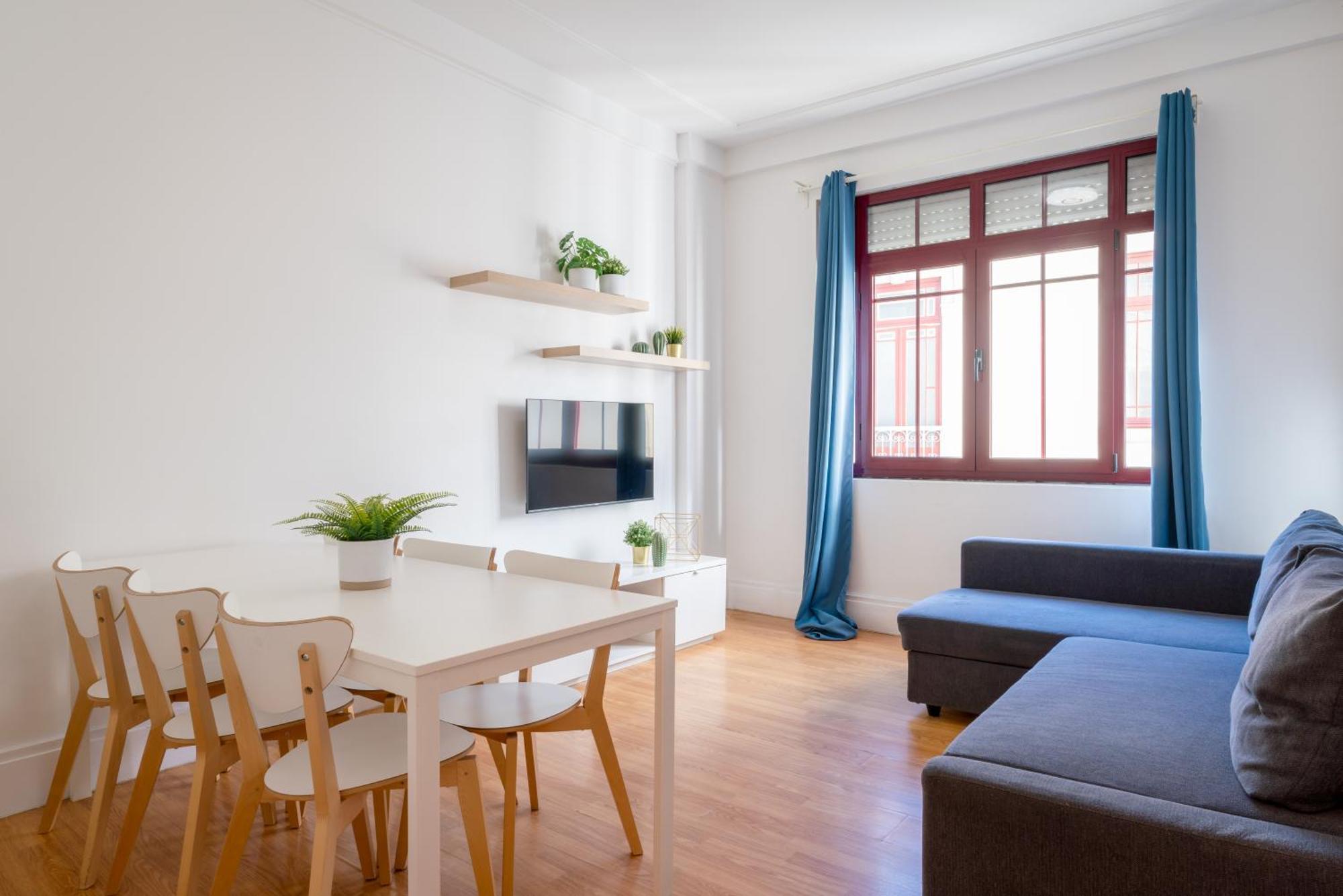 Host Wise - Spacious Comfortable Apartment - Balcony Porto Eksteriør bilde